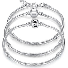 Load image into Gallery viewer, LOVE Snake Chain Bracelet