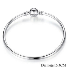 Load image into Gallery viewer, LOVE Snake Chain Bracelet