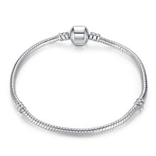 Load image into Gallery viewer, LOVE Snake Chain Bracelet