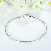 Load image into Gallery viewer, LOVE Snake Chain Bracelet