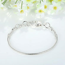 Load image into Gallery viewer, LOVE Snake Chain Bracelet